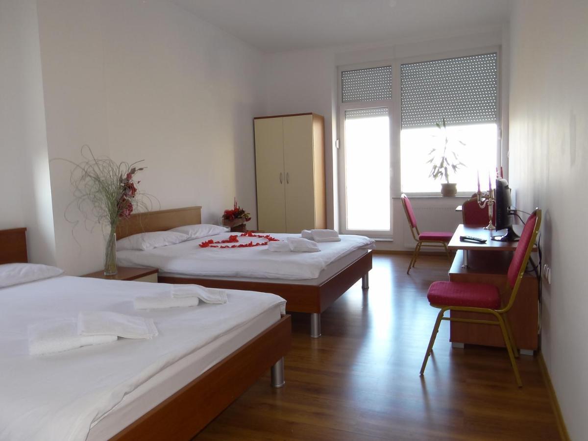 Planinarski Centar Petehovac Delnice Zimmer foto